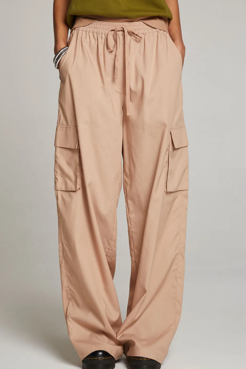 Women Chaser Brand Iris Warm Taupe Trouser