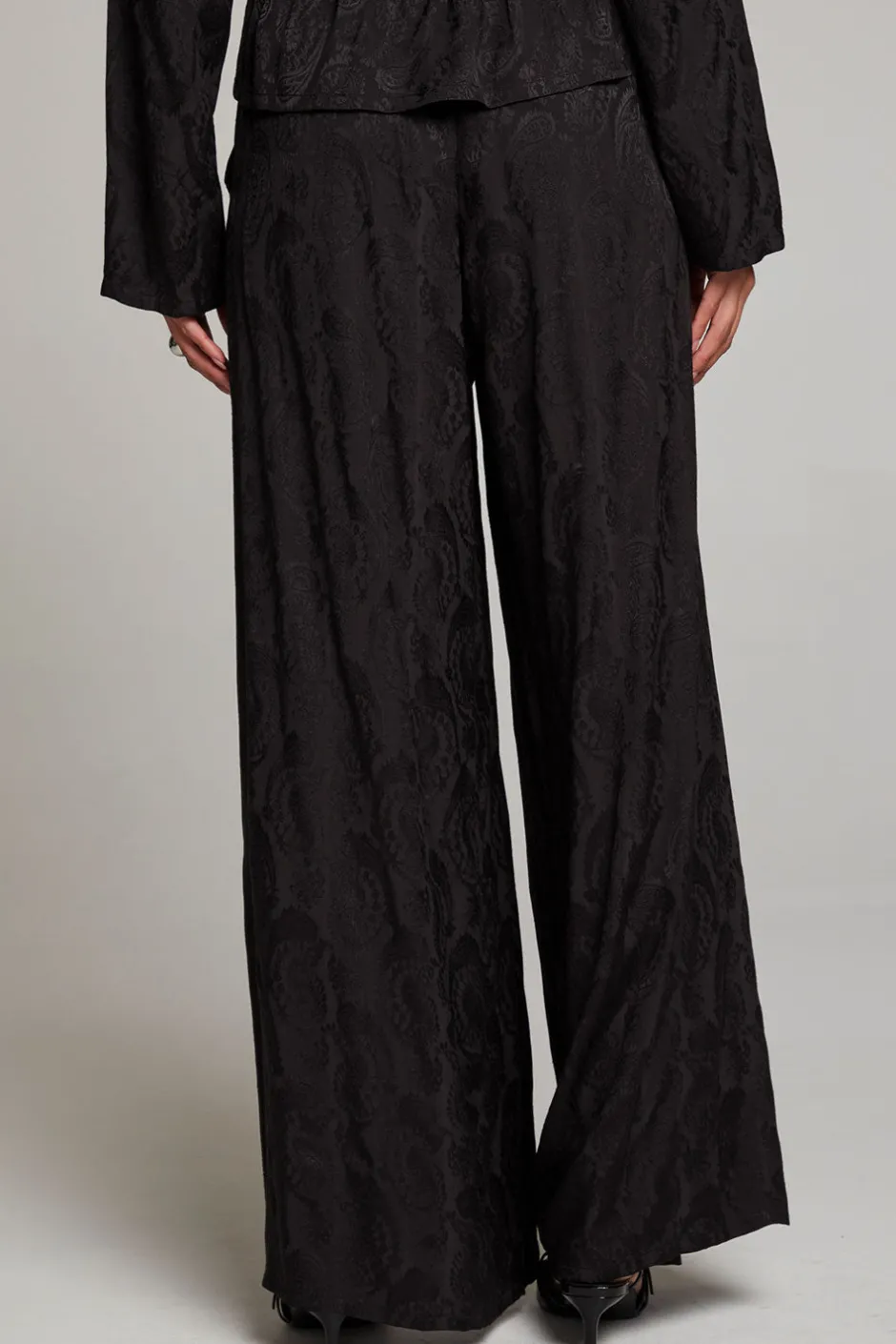 Women Chaser Brand Journey Licorice Pant