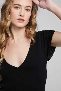 Women Chaser Brand Page Shadow Star Black Tee