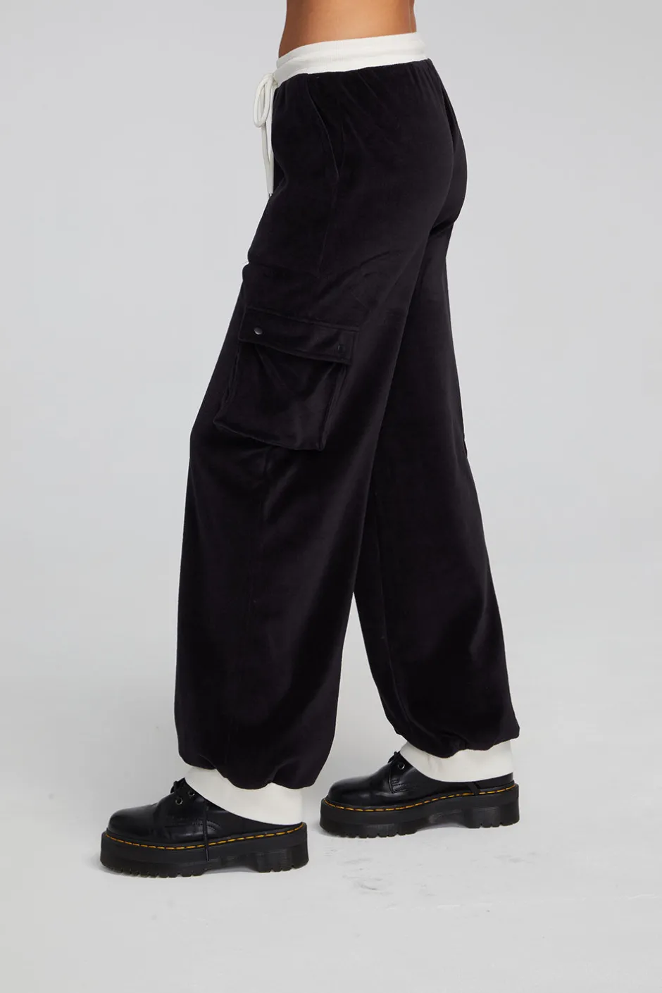 Women Chaser Brand Raquel Shadow Black Joggers