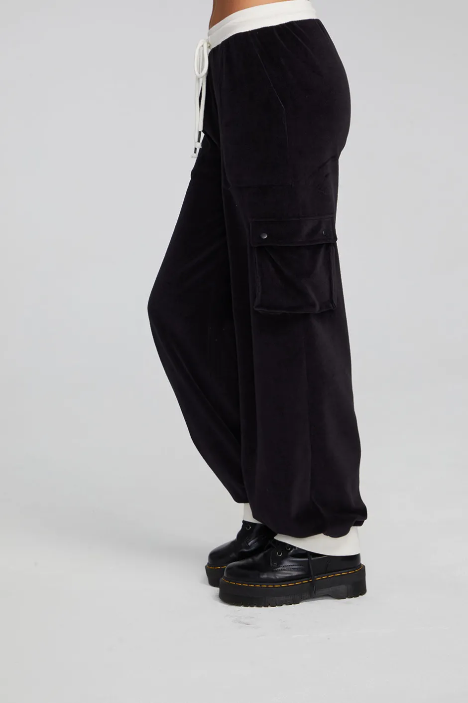 Women Chaser Brand Raquel Shadow Black Joggers