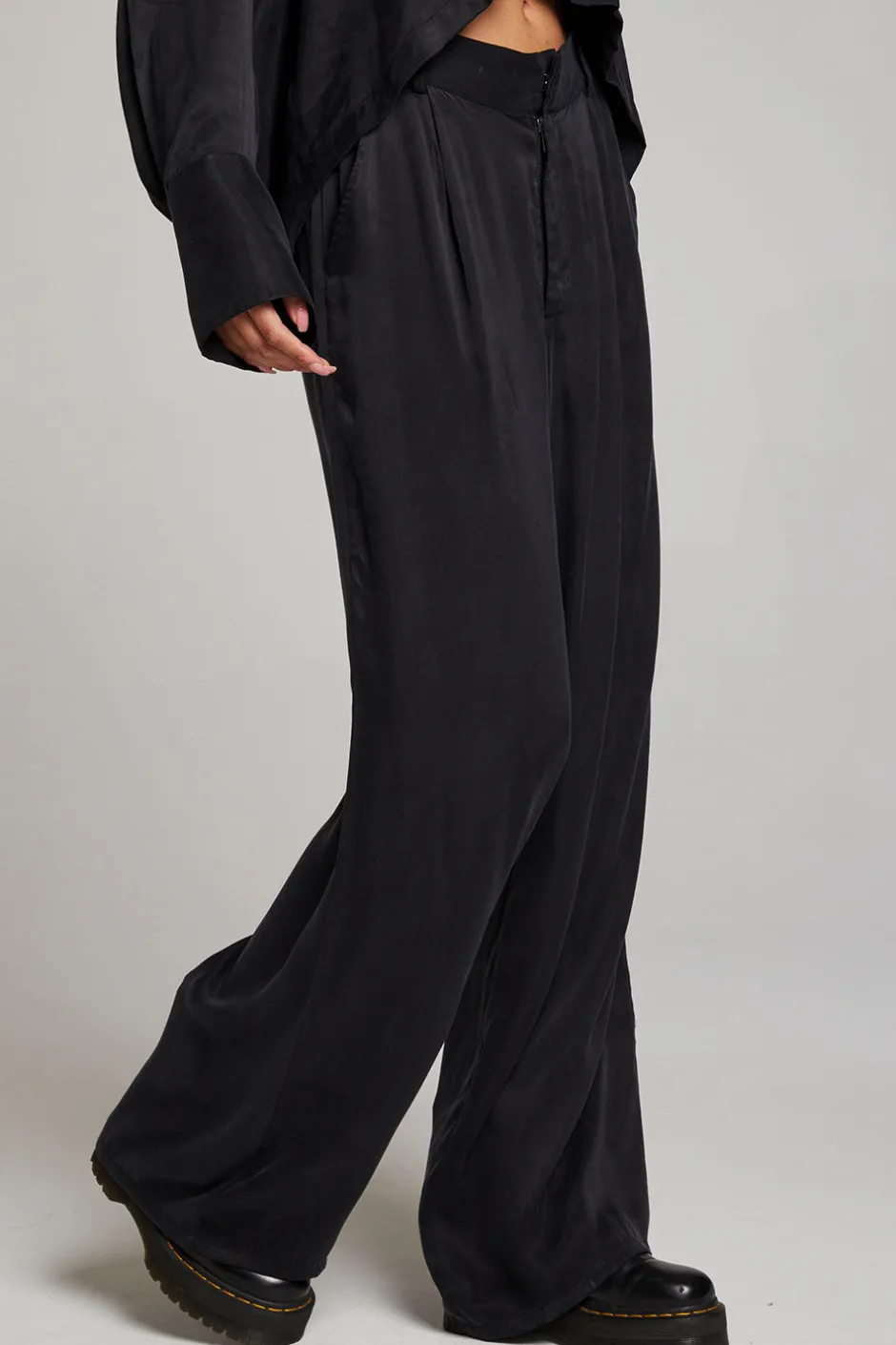 Women Chaser Brand Roy Licorice Trouser