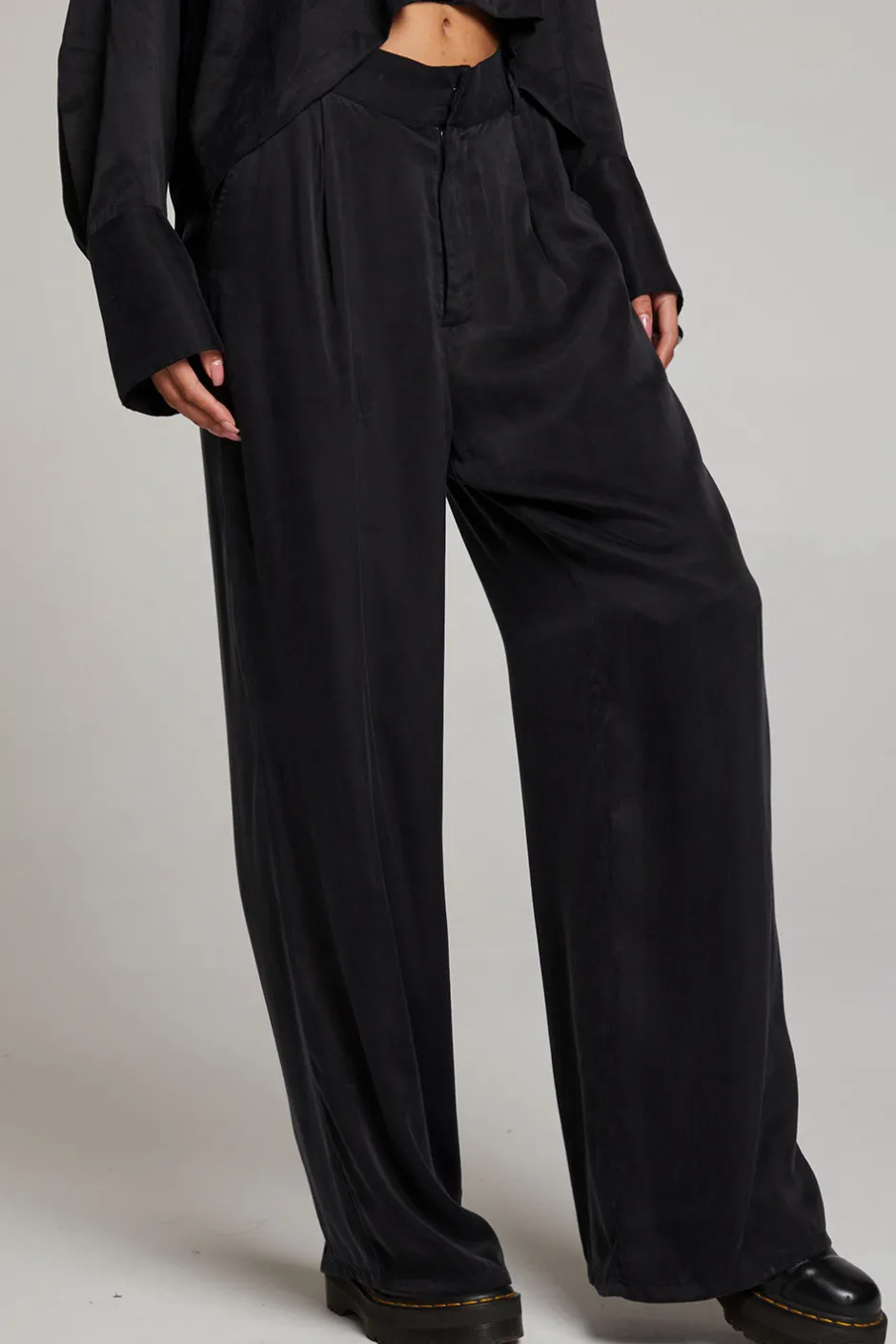 Women Chaser Brand Roy Licorice Trouser